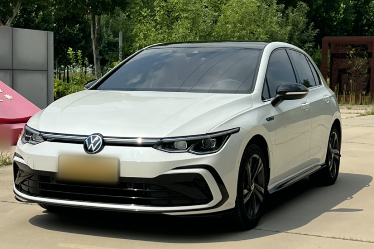 Volkswagen Golf 2022 car image #4