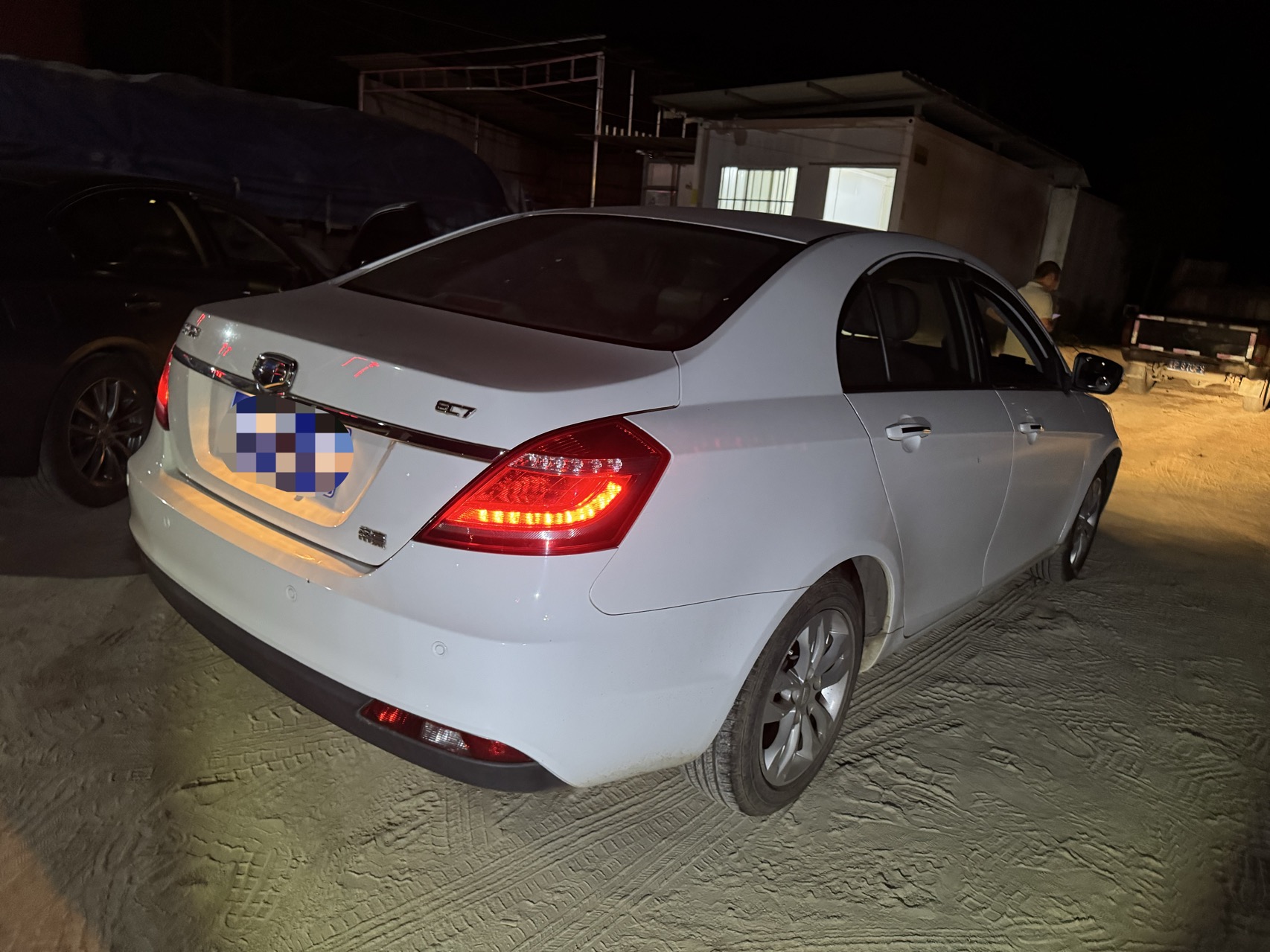 GEELY Emgrand 2015 #4 GEELY Emgrand 2015 car image #4
