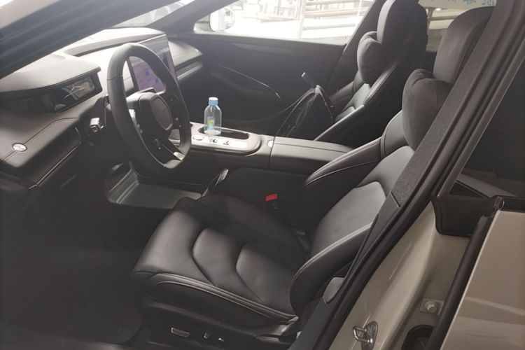 MI SU7 2025 car image #15