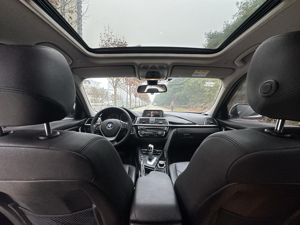 BMW 3 Series 2017 car image #6