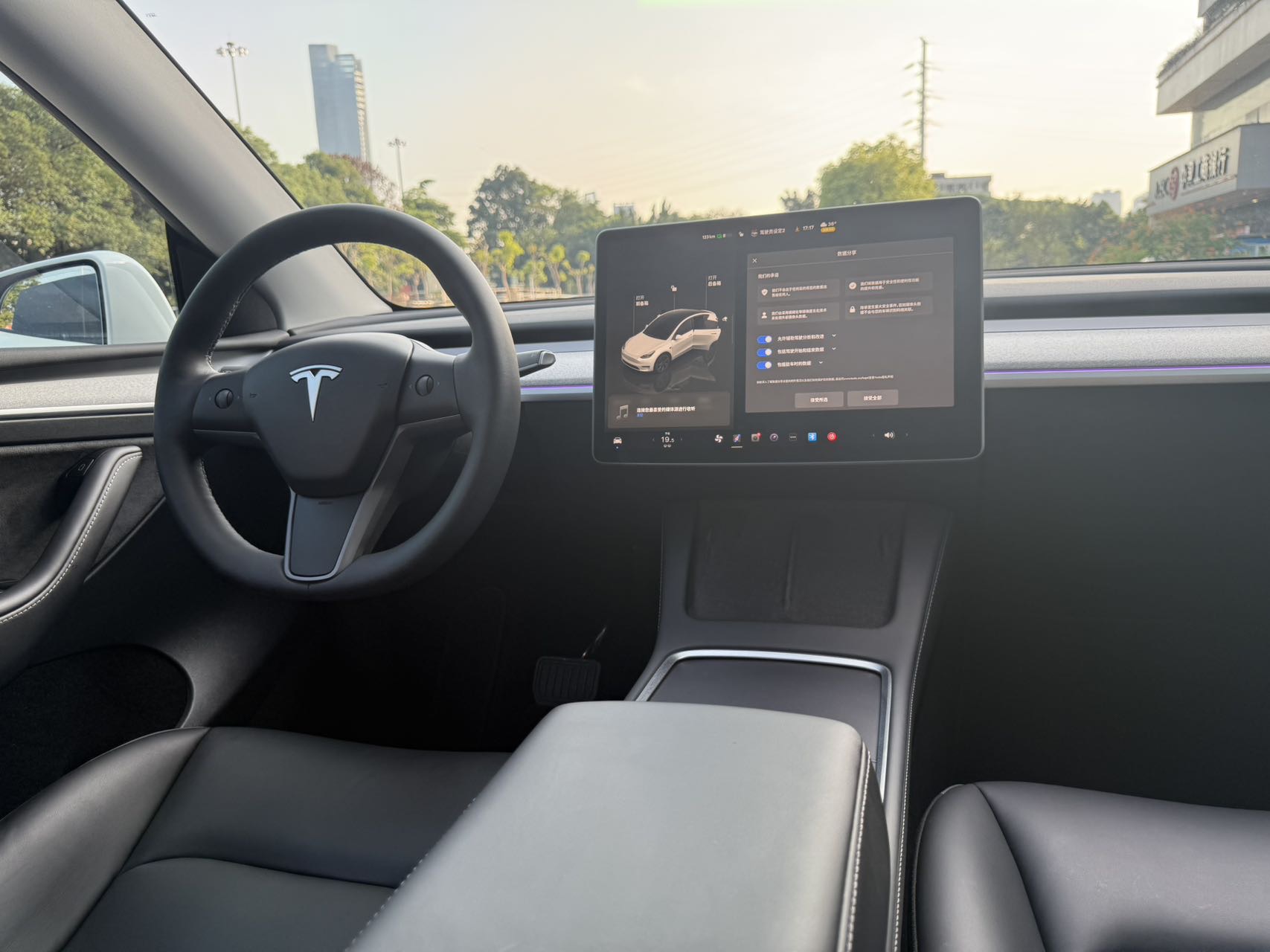 Tesla Model Y 2024 #9 Tesla Model Y 2024 car image #9