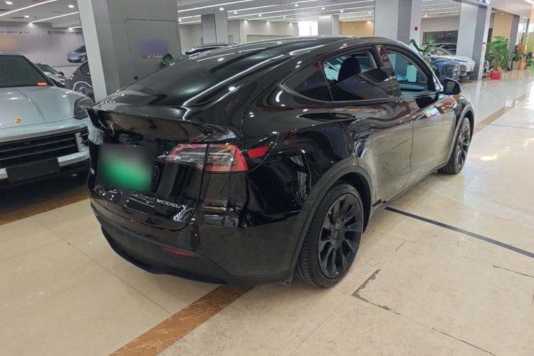 Tesla Model Y 2023 #7 Tesla Model Y 2023 immagine di auto #7