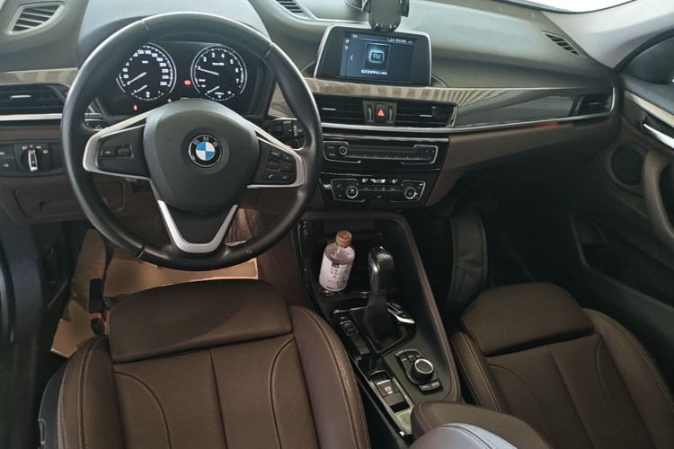 BMW X1 2018 #11 BMW X1 2018 immagine di auto #11