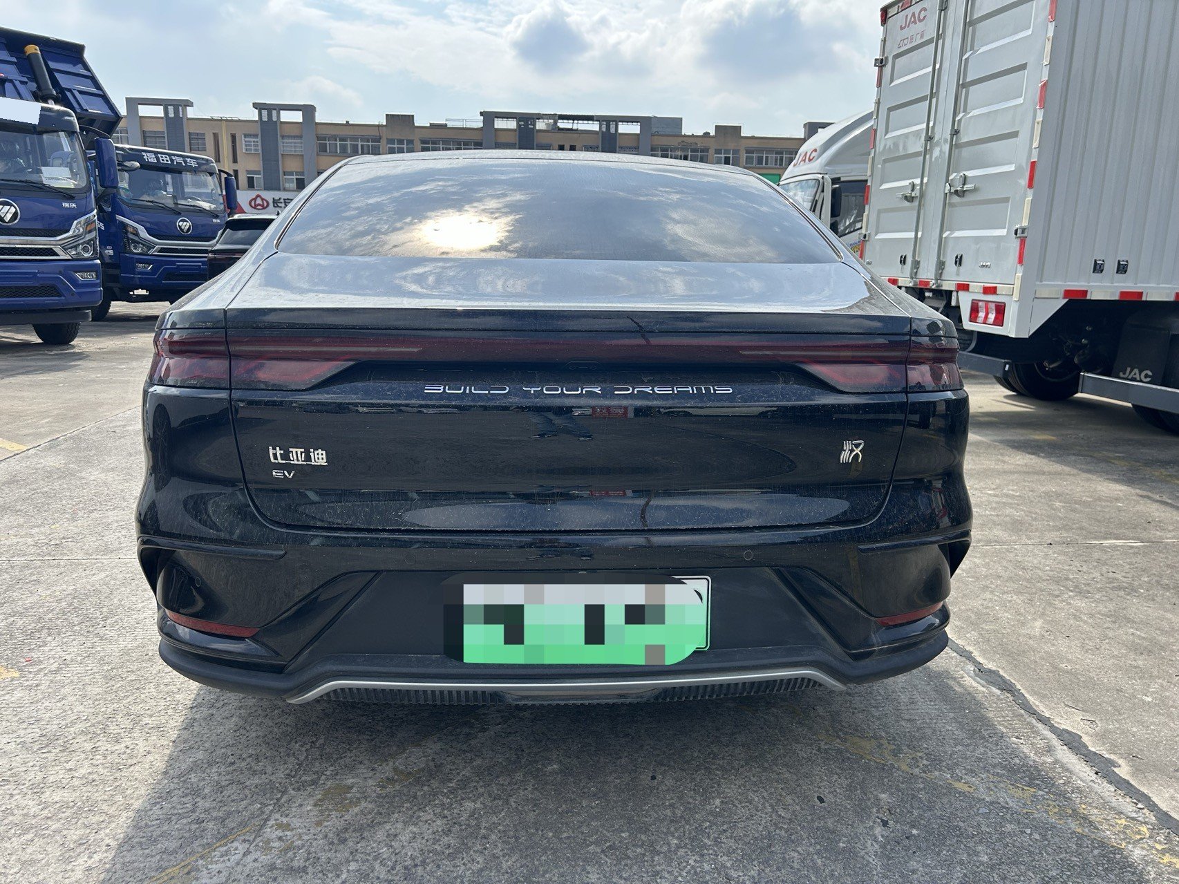 BYD Han 2025 #8 BYD Han 2025 car image #8