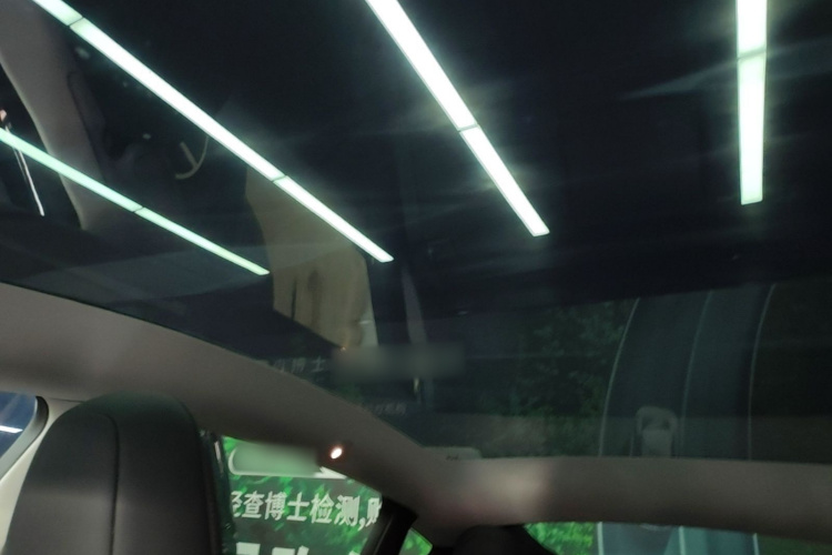 Tesla Model Y 2023 imagem de carro #18