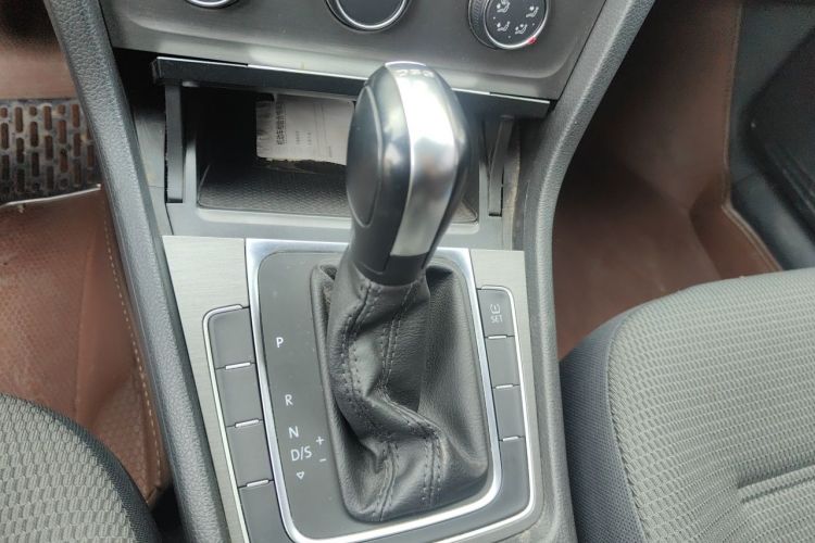 Volkswagen Golf 2014 car image #14