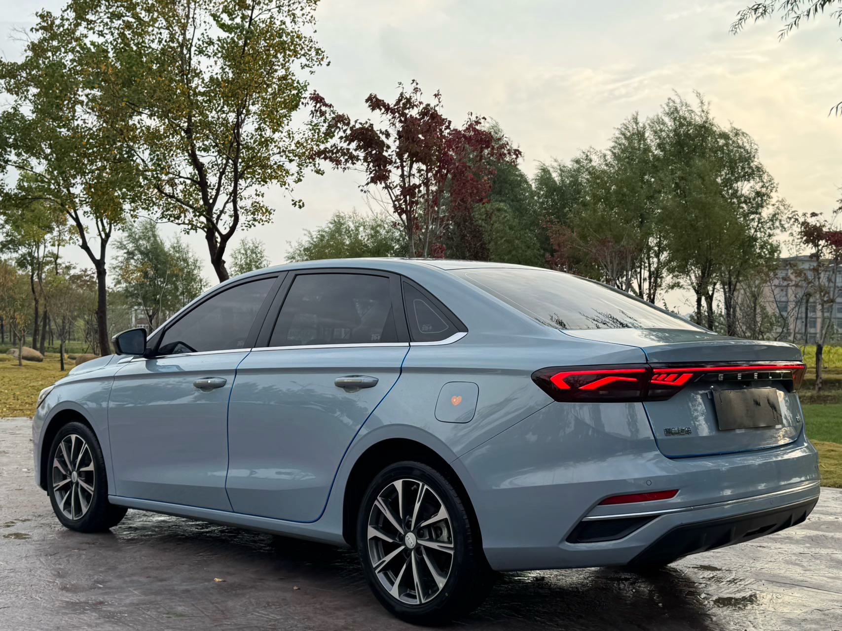 GEELY Emgrand 2025 immagine di auto #6