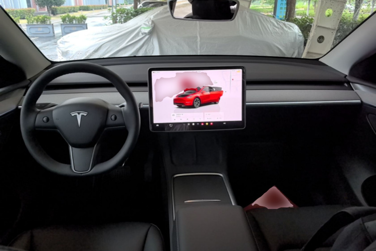 Tesla Model Y 2025 #10 Tesla Model Y 2025 car image #10