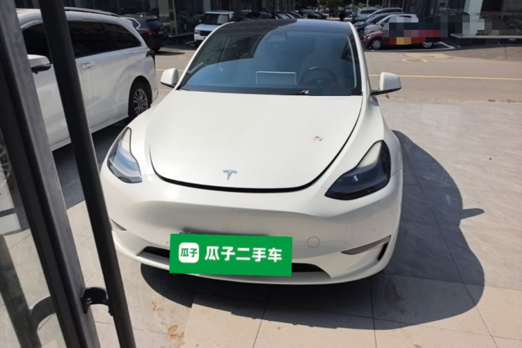 Tesla Model Y 2021 #3 Tesla Model Y 2021 car image #3
