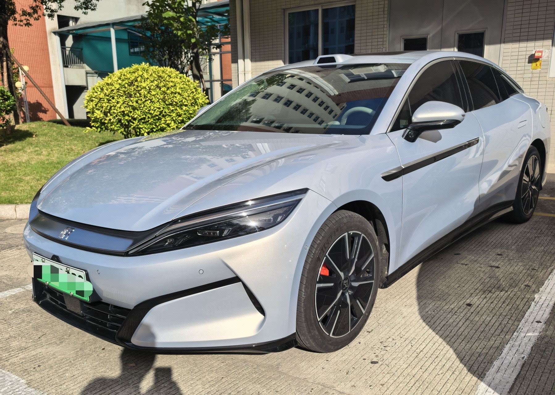 BYD HanL 2025 BYD HanL 2025 immagine di auto