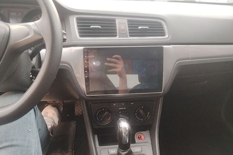 Volkswagen Lavida 2017 car image #17