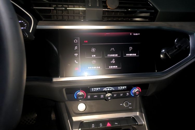 Audi Q3 2019 #13 Audi Q3 2019 car image #13