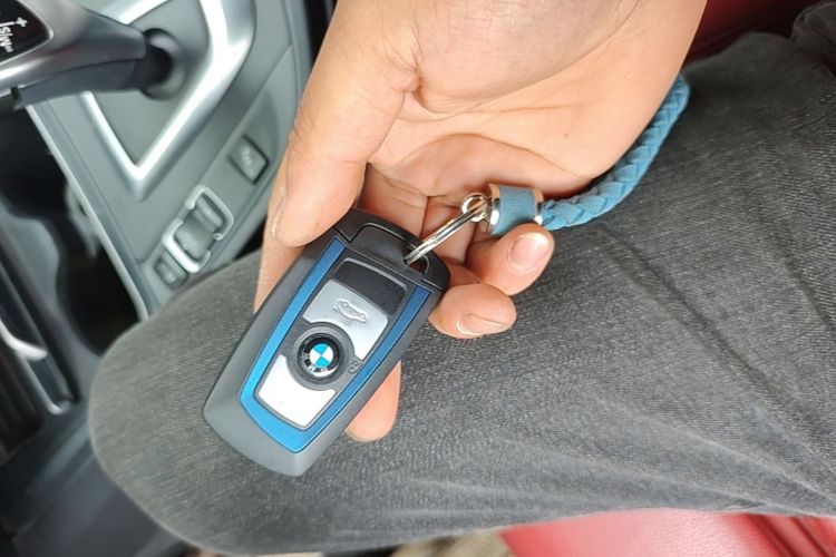 BMW 3 Series 2019 car image #9