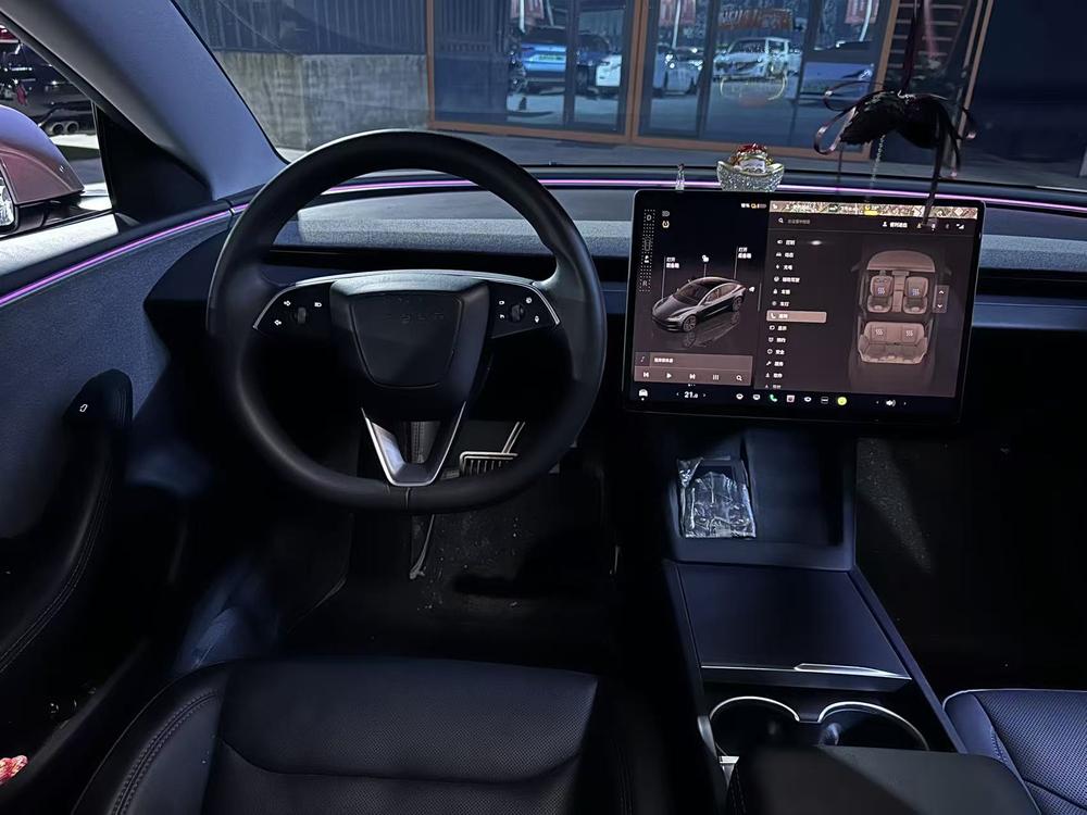 Tesla Model 3 2024 صورة سيارة #7