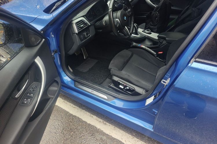 BMW 3 Series 2017 #9 BMW 3 Series 2017 car image #9