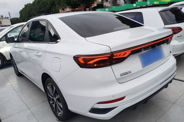 GEELY Emgrand 2025 #5 GEELY Emgrand 2025 immagine di auto #5