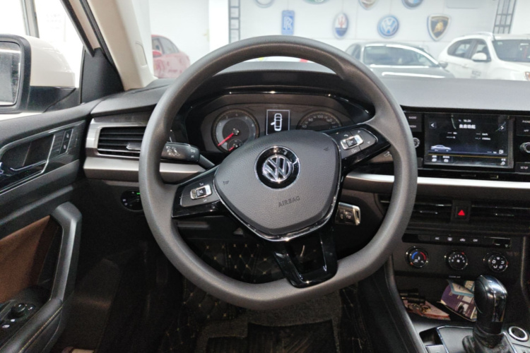 Volkswagen Lavida 2019 #12 Volkswagen Lavida 2019 car image #12