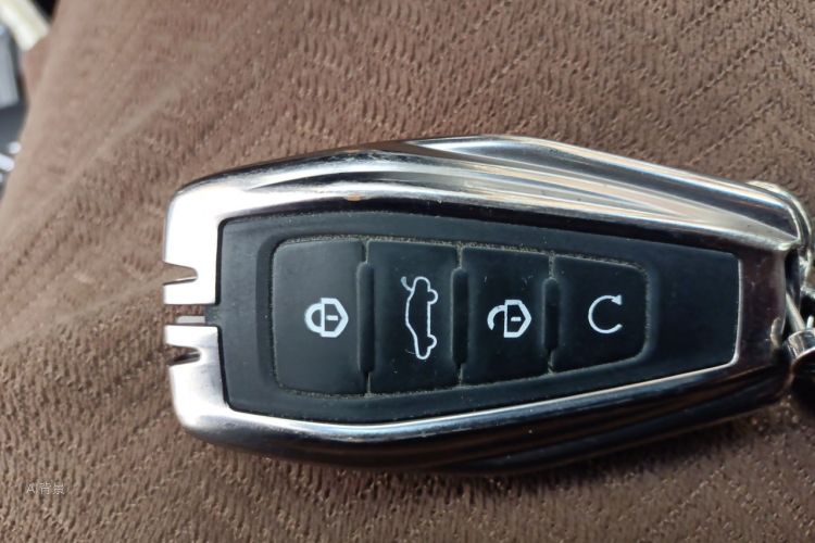 GEELY Emgrand GS 2019 car image #10
