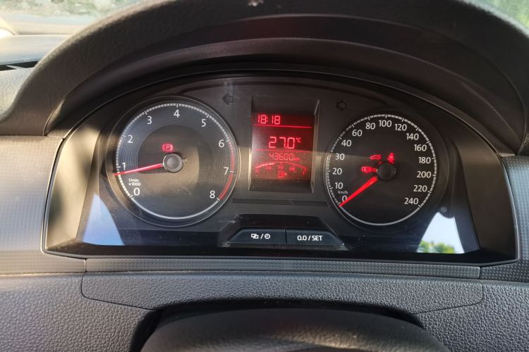 Volkswagen Santana 2017 car image #10