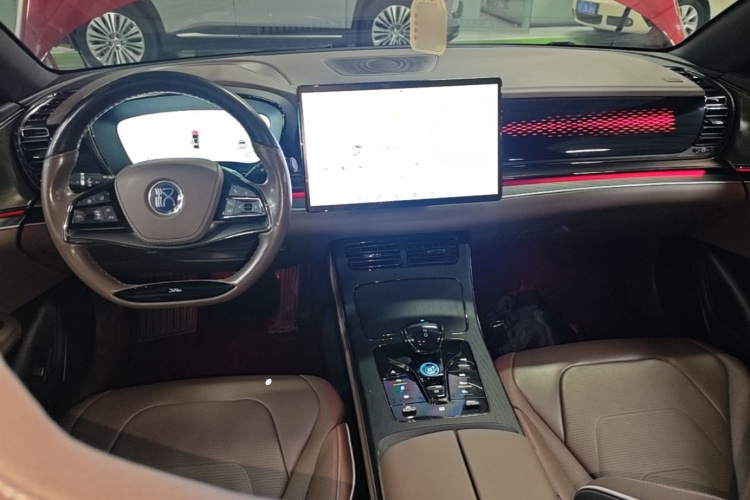 BYD Han 2023 immagine di auto #10