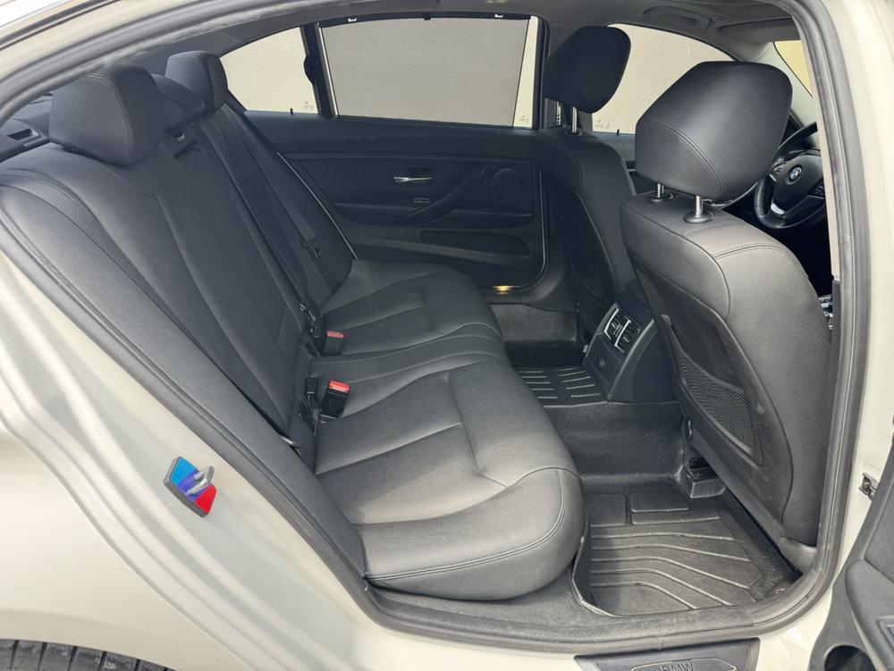 BMW 3 Series 2015 immagine di auto #30