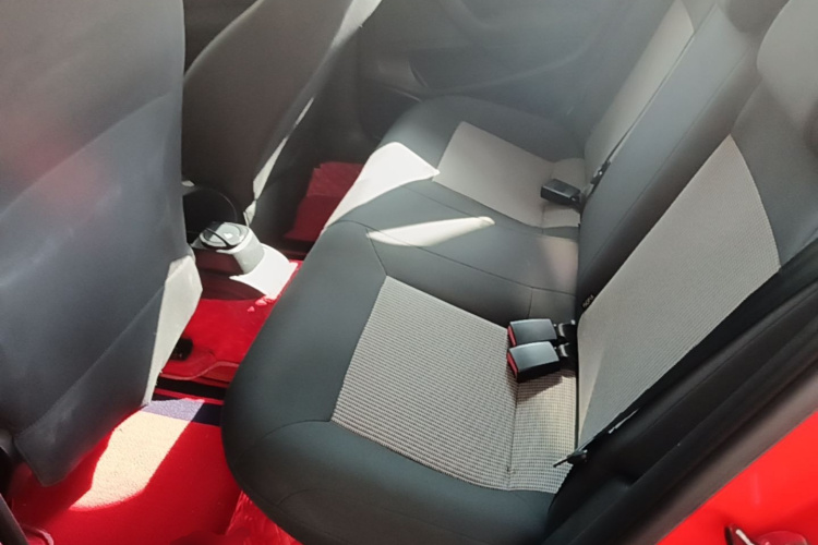 Volkswagen Polo 2018 car image #17