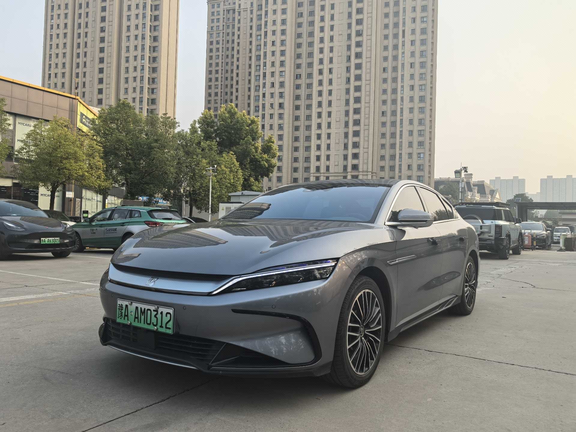 BYD Han 2023 صورة سيارة 