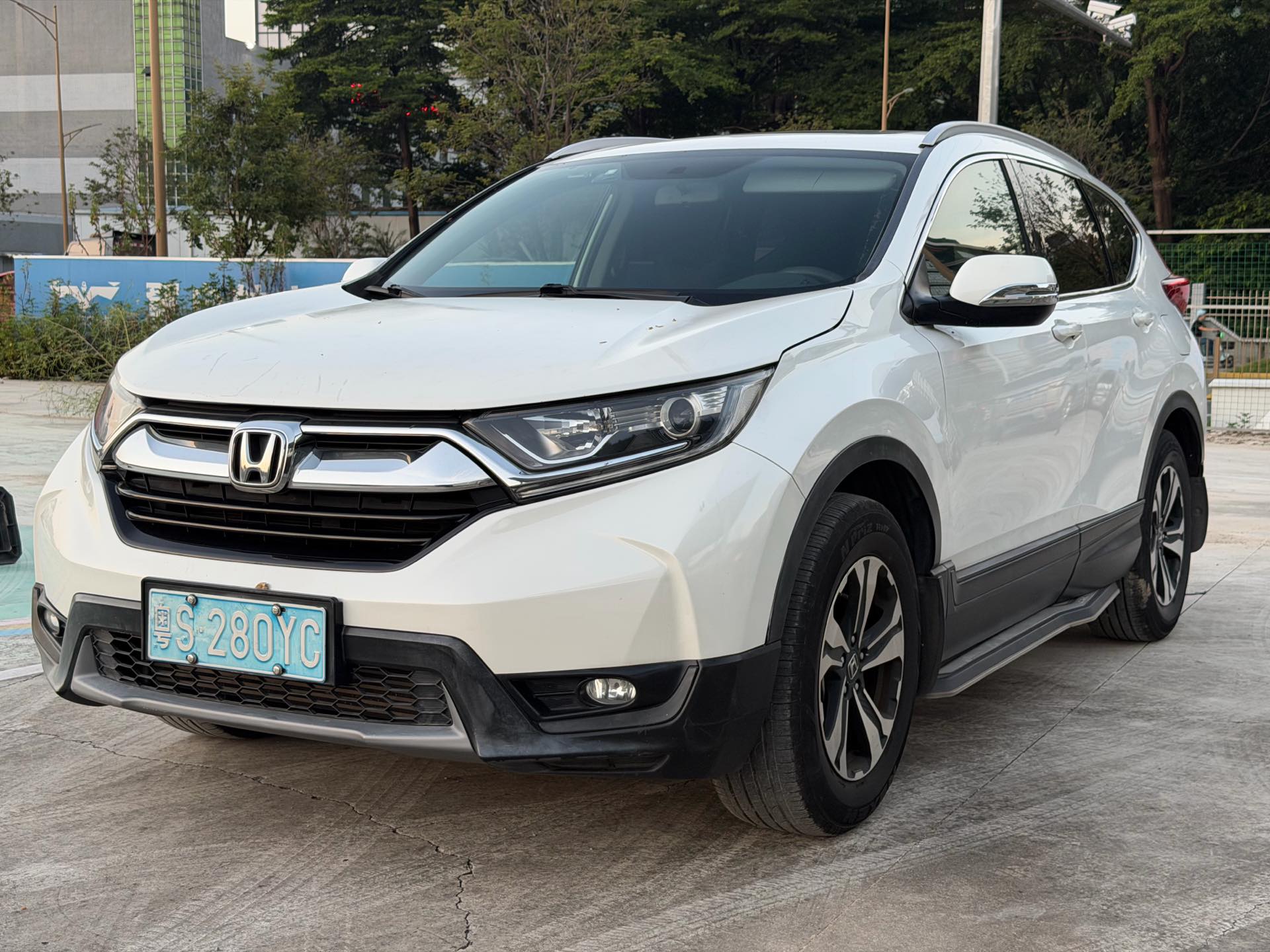 Honda CR-V 2017 Honda CR-V 2017 car image