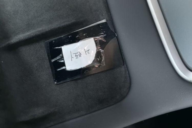 Tesla Model Y 2021 #9 Tesla Model Y 2021 car image #9