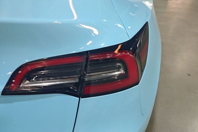 Tesla Model Y 2021 car image #8