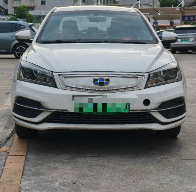 GEELY Emgrand New Energy 2019 #2 GEELY Emgrand New Energy 2019 car image #2
