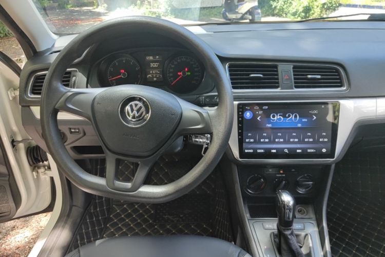 Volkswagen Lavida 2019 car image #10