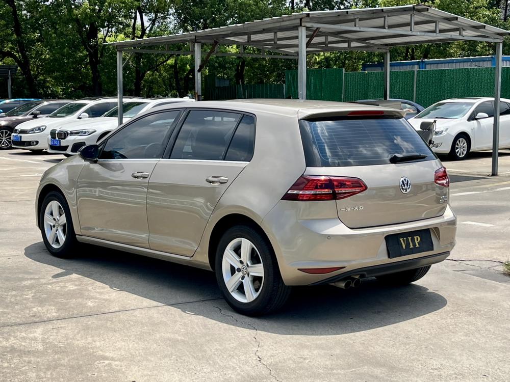Volkswagen Golf 2017 car image #5