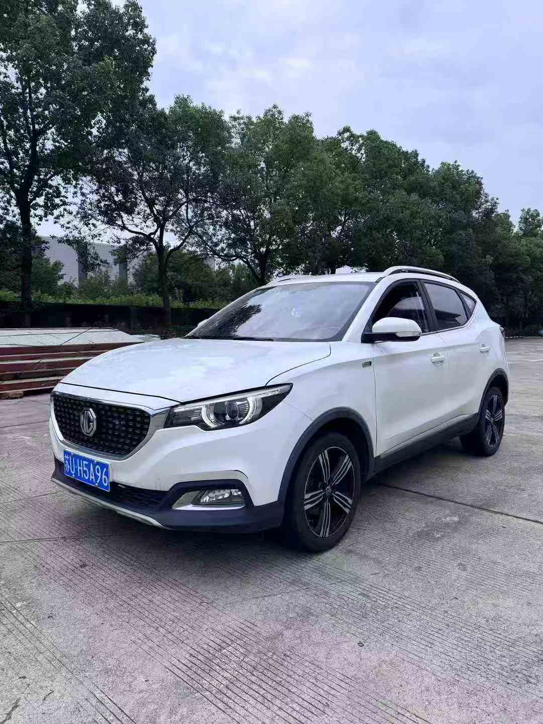 MG ZS 2019 car image 