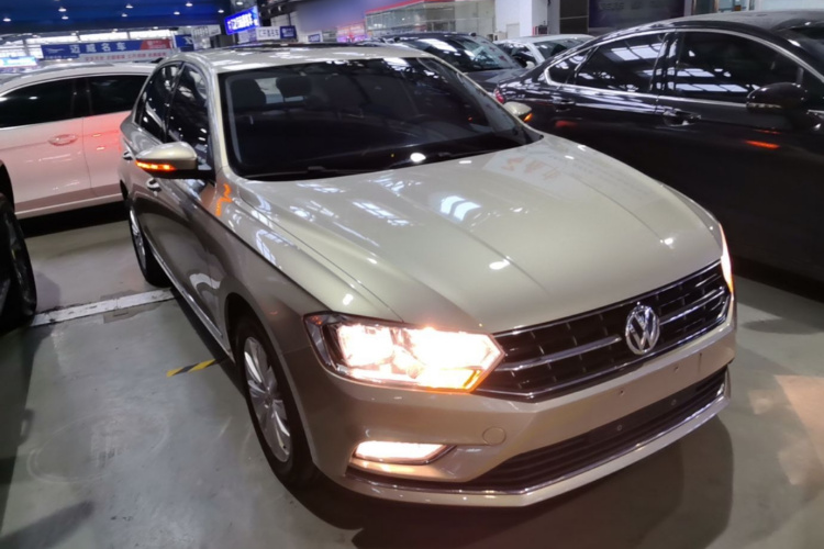 Volkswagen Bora 2017 car image #6