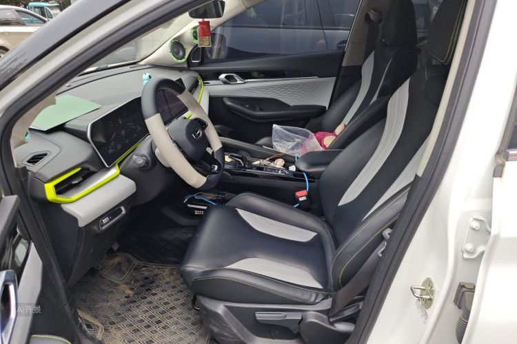 GEELY Coolray 2022 car image #17