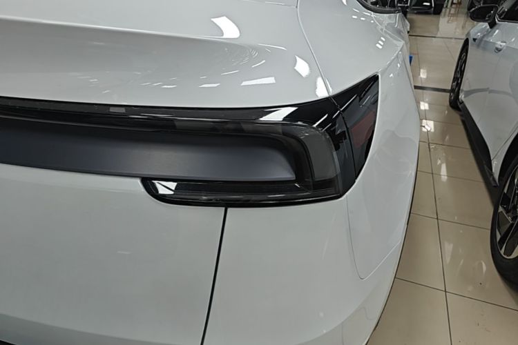 Tesla Model Y 2026 car image #8