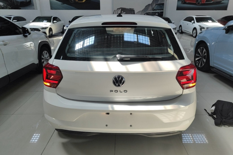 Volkswagen Polo 2022 car image #6