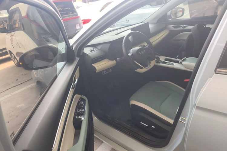 GEELY Emgrand L HiP 2022 imagen de coche #16