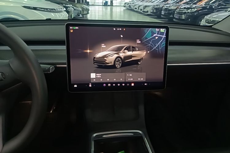 Tesla Model Y 2022 #13 Tesla Model Y 2022 car image #13
