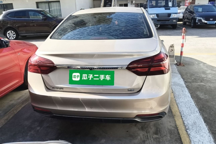 GEELY Emgrand 2019 #6 GEELY Emgrand 2019 car image #6