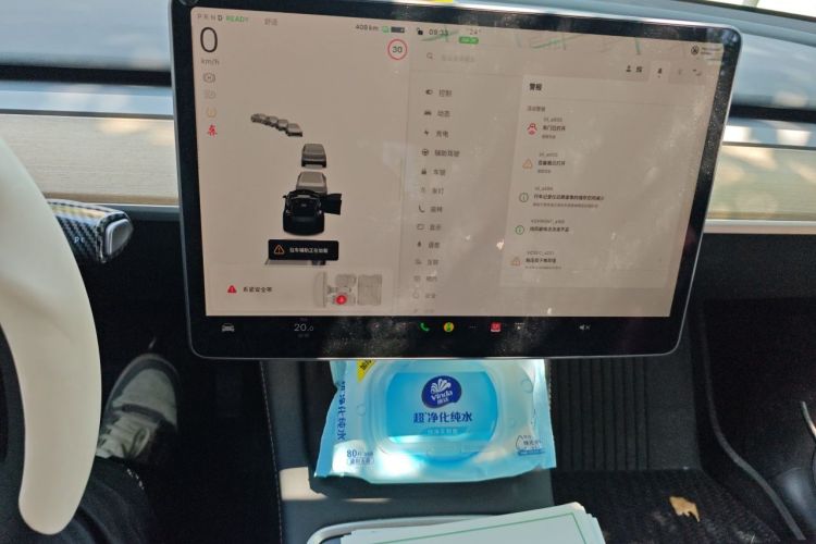 Tesla Model Y 2022 #13 Tesla Model Y 2022 car image #13
