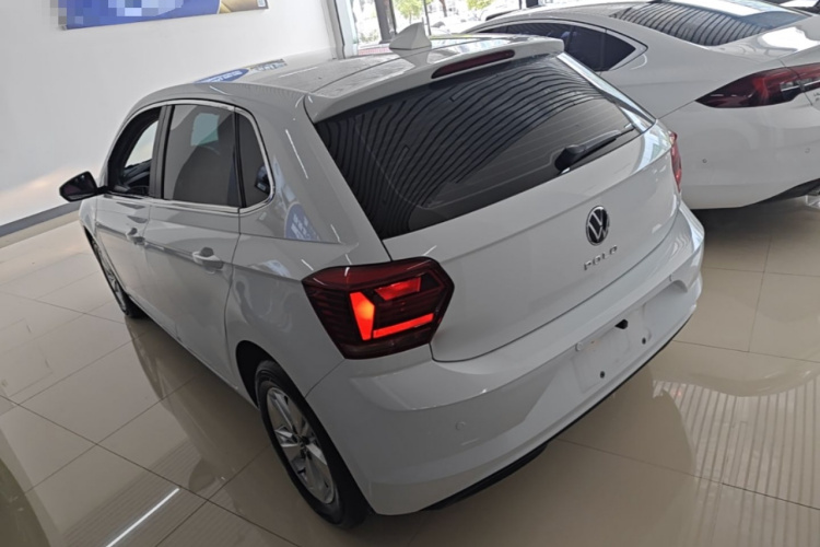 Volkswagen Polo 2023 car image #5