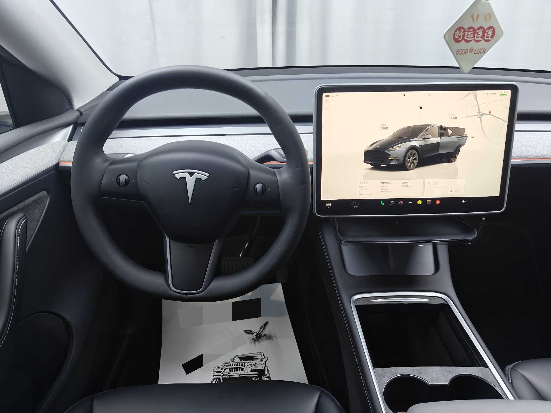 Tesla Model Y 2024 صورة سيارة #8