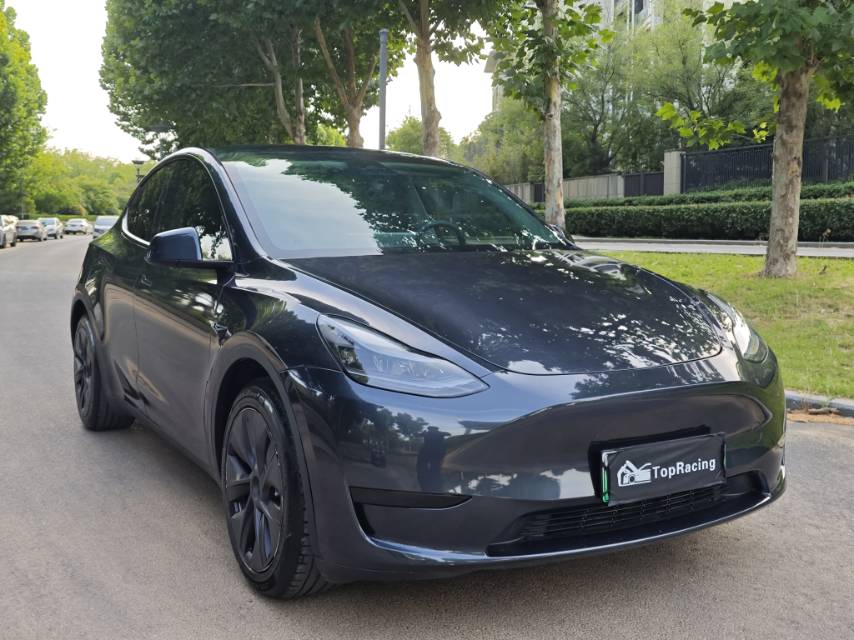 Tesla Model Y 2024 #3 Tesla Model Y 2024 car image #3