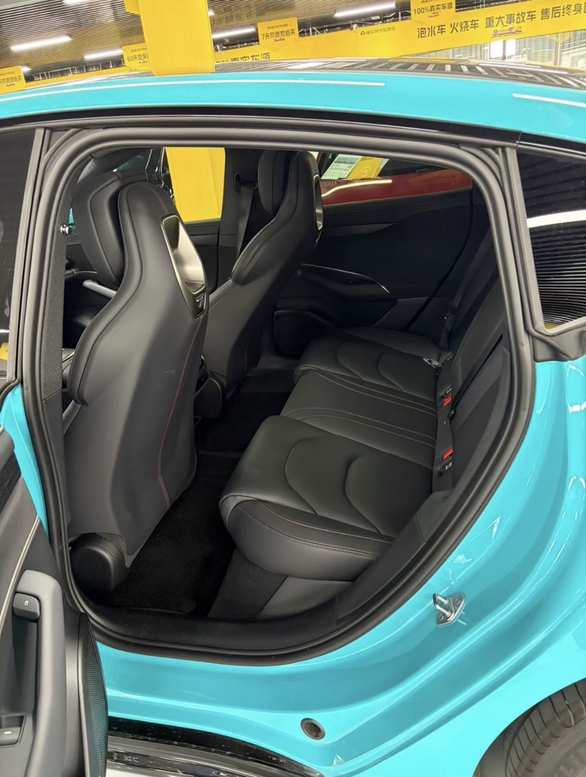 MI SU7 2024 car image #6