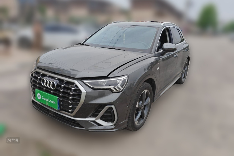 Audi Q3 2023 car image #2