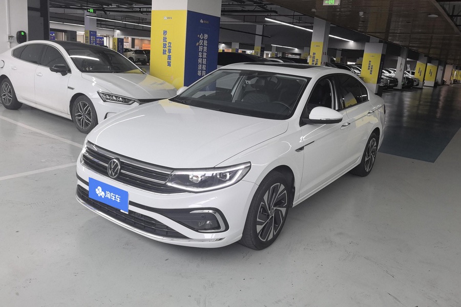 Volkswagen Bora 2023 immagine di auto 