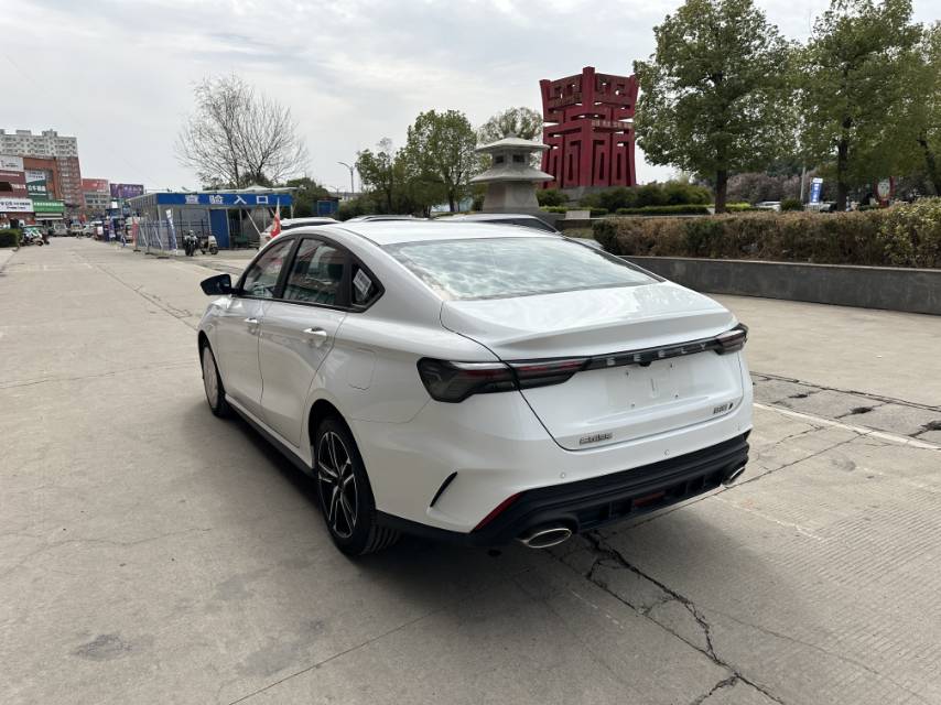 GEELY Binray 2026 image de voiture #7