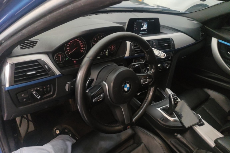 BMW 3 Series 2018 #11 BMW 3 Series 2018 car image #11